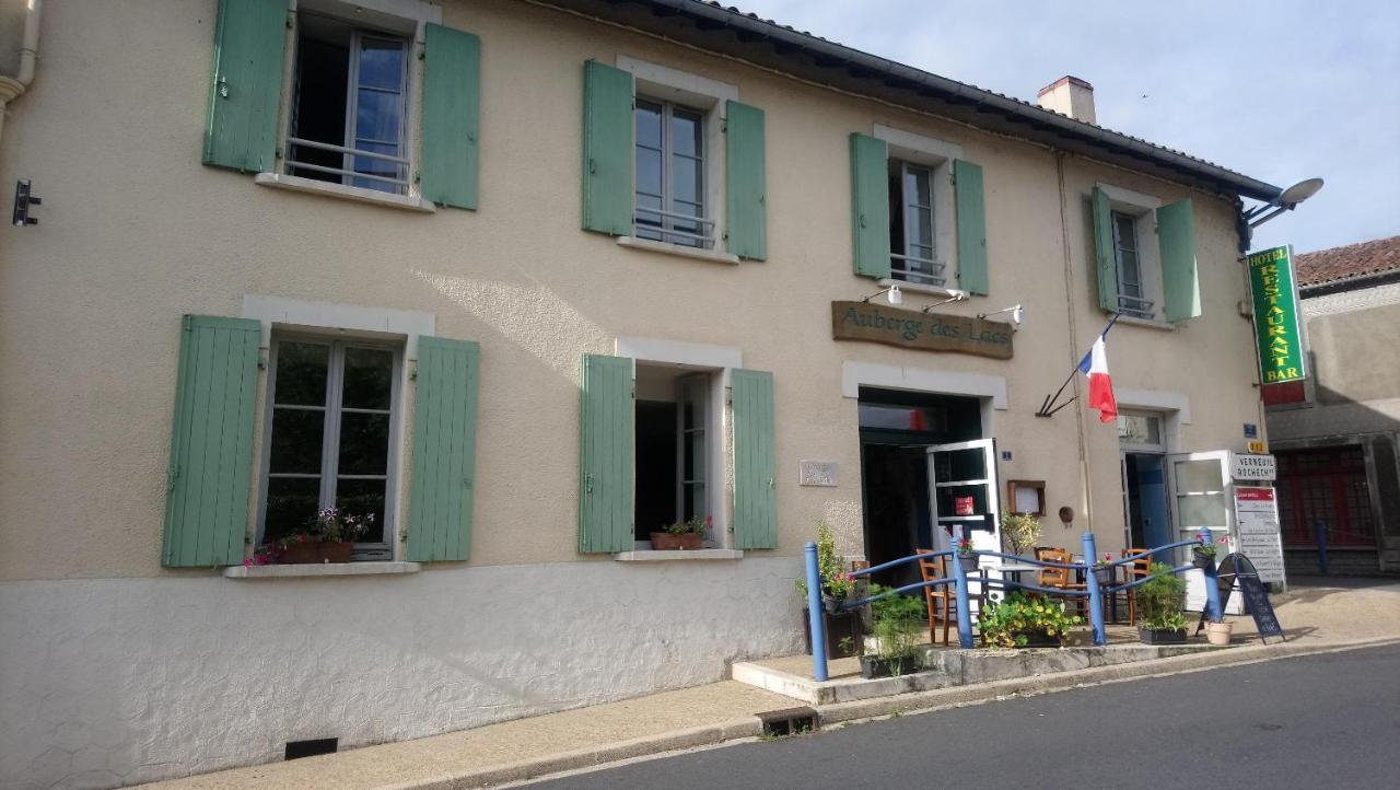 Auberge Des Lacs Massignac Exterior foto
